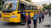  స్కూల్ బస్సులు పసుపు రంగులోనే ఎందుకు ఉంటాయో తెలుసా?