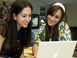 Blogging relieves teens of anxiety Blogging relieves teens of anxiety