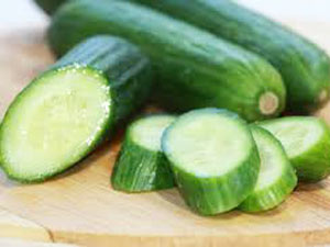 కలబంద, పెరుగు మరియు కీరదోస: 