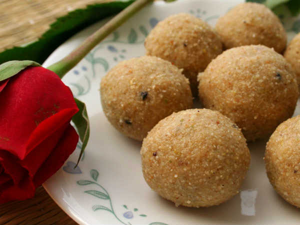 అటుకులు కొబ్బరి కుడుములు