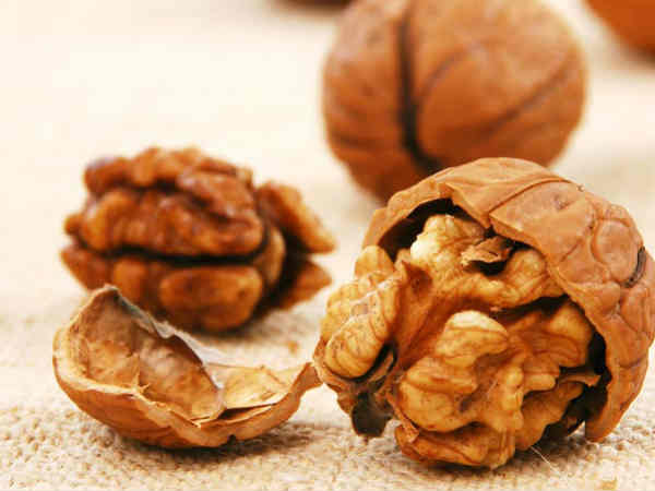 వీటితో మిల్కీ వైట్ స్కిన్ సాధ్యం.... వీటితో మిల్కీ వైట్ స్కిన్ సాధ్యం....