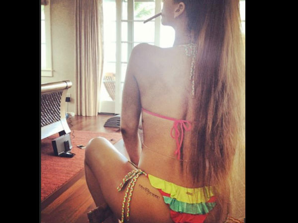 బీచ్ బాంబులు.. సారీ 'బీచ్ బాడీ'లు..!