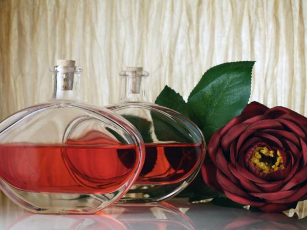 చక్కిలిగింతల మర్ధన..మనస్సుకు ప్రశాతం...!