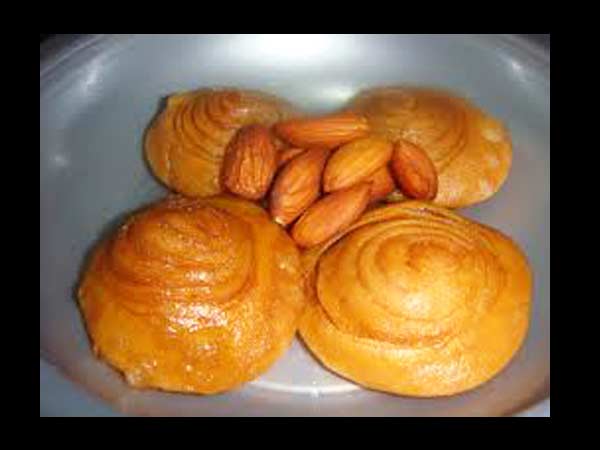 బాదం పూరీ