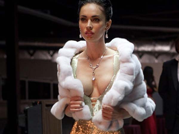 భారీ స్థన సౌందర్యం కలిగిన హాట్ హీరోయిన్స్..!