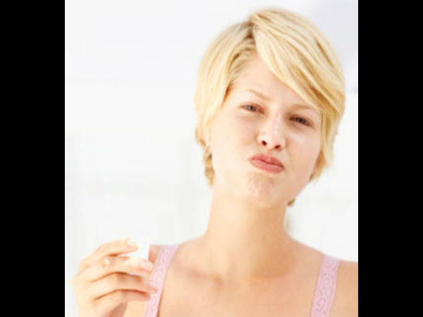 దంతాలను ముత్యంలా మెరిపించే సులభ చిట్కాలు..!