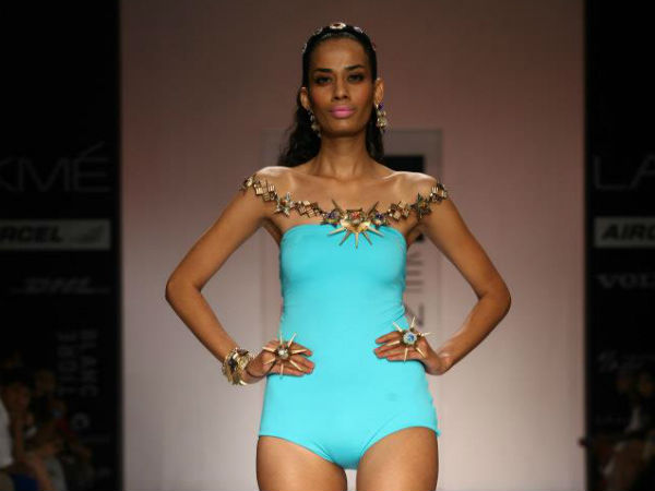 ఆక్వా బ్లూ: 