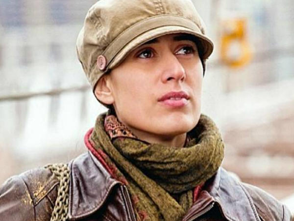 స్త్రీలు ఒంటరి ప్రయాణంలో తీసుకోవల్సిన జాగ్రత్తలు..