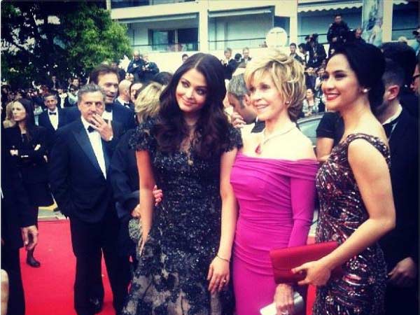 కాన్స్ ఫిల్మ్ ఫెస్టివల్లో ఐశ్వర్య రాయ్ తళుకుబెళుకులు..