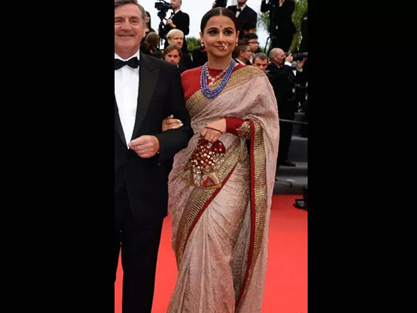 కాన్స్ మొదలైన రెండవ రోజున: 