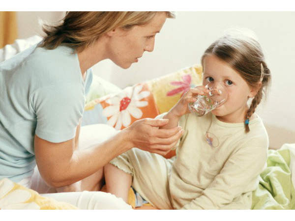 పడుకునే ముందు పానీయాలు తీసుకోవడం, పక్క తడపడం - వాస్తవం