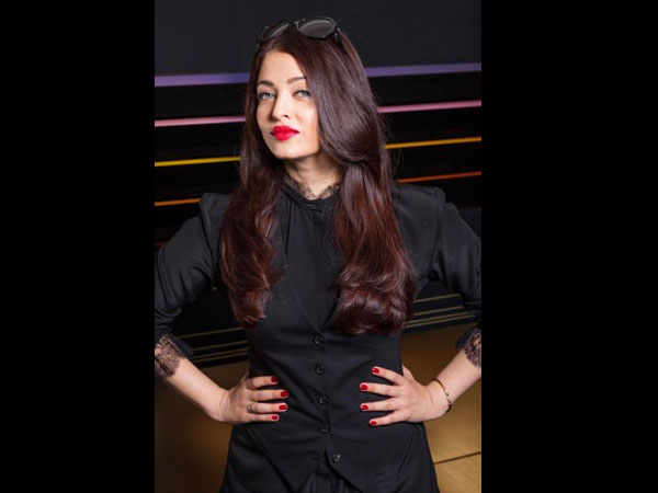 కళ్ళు చెదిరే హెయిర్ స్టైల్స్ తో ఐశ్వర్య రాయ్..!