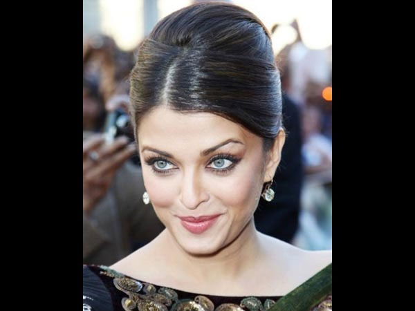 కళ్ళు చెదిరే హెయిర్ స్టైల్స్ తో ఐశ్వర్య రాయ్..!