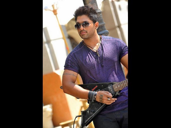 ఫ్యాషన్ -స్టైల్లో అల్లు అర్జున్ ఫస్ట్