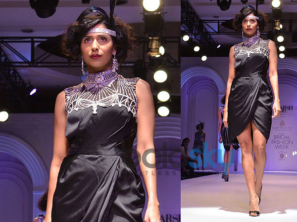 బ్లాక్ పోలో నెక్ డ్రెస్: