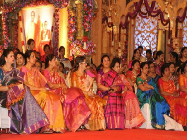 సిట్టింగ్ అమరిక