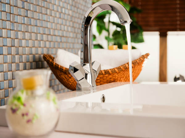 నీళ్ళ గొట్టము లేదా కుళాయి 