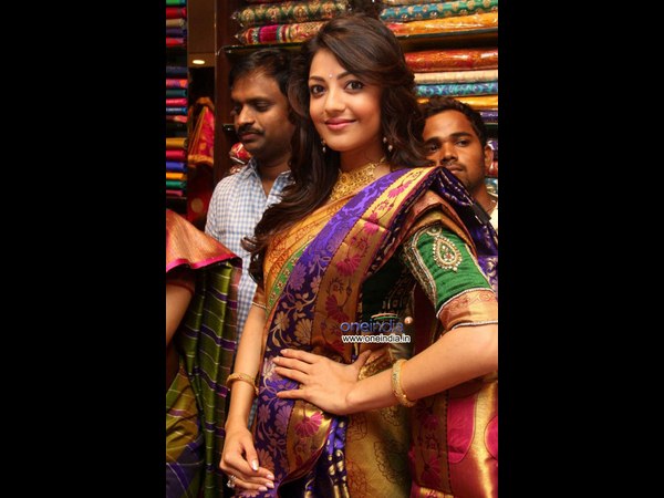 గోల్డన్ కలర్ సిల్క్ శారీ: 