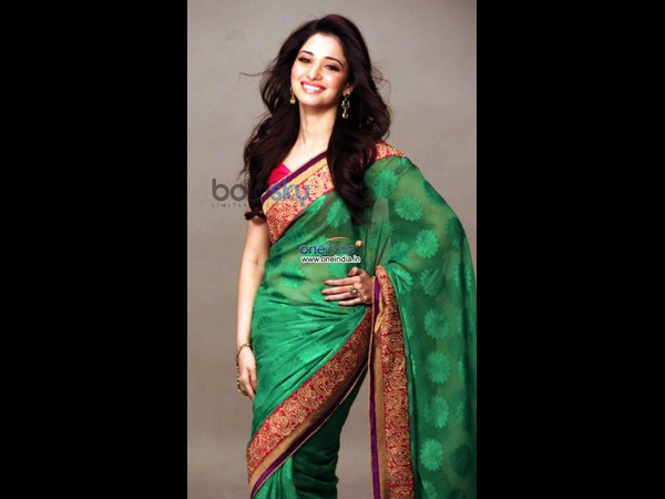 గ్రీన్ అండ్ పింక్ కలర్ ఫ్యాన్సీ చీర: