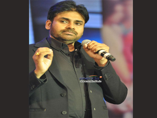 బ్లాక్ కలర్ సూట్