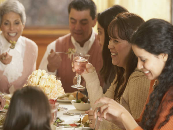 వారాంతంలో మోతాదు మించి తినడం