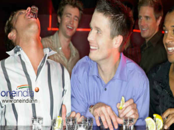 ఆల్కహాల్ తీసుకోవడం