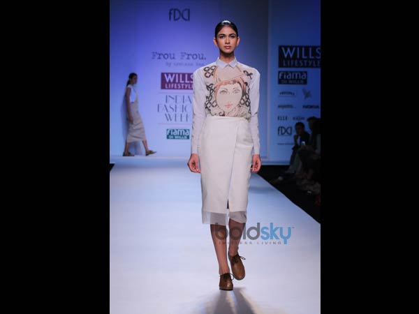 ఫేస్ ప్రింటెండ్ టాప్స్: