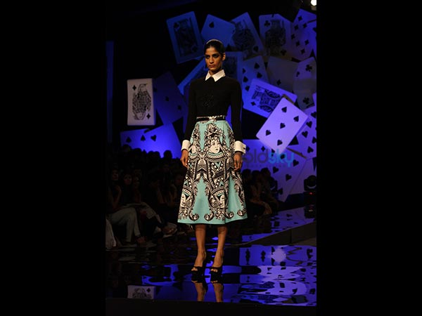 అందమైన స్కర్ట్స్: