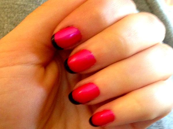 బ్లాక్ మరియు పింక్ బ్లాక్ మరియు పింక్