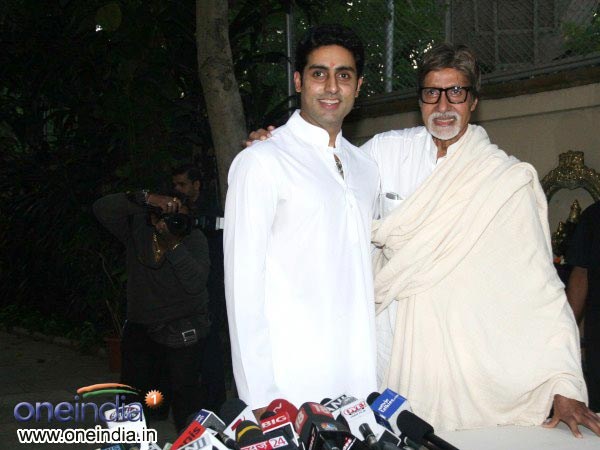అమితాబ్ బచ్చన్-అభిషేక్ బచ్చన్ :