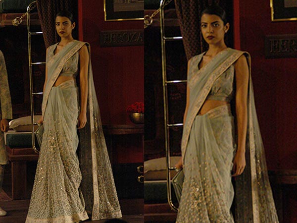 బ్లూ టుల్లే శారీ విత్ పార్శి బార్డర్: