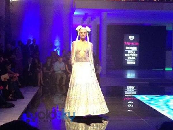  షీర్ బాడీస్: