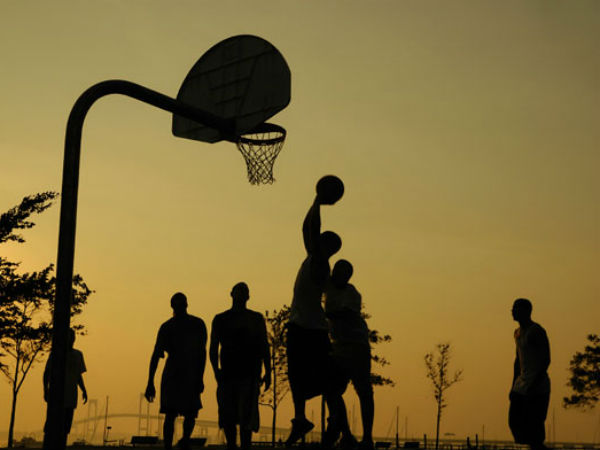 క్రీడలలో పాల్గొనండి