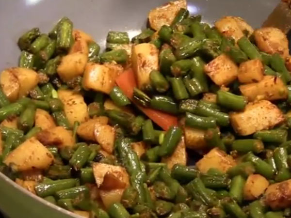 Spicy Aloo And Green Beans Sabzi