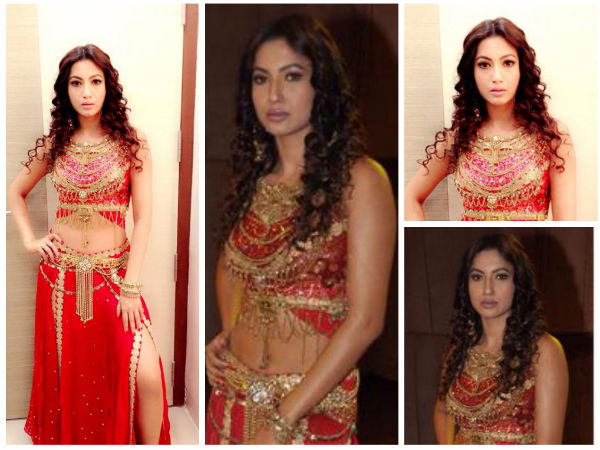 గ్రాండ్ ఫినాలే లో బ్రైట్ రెడ్ కలర్ డ్రెస్సులో 