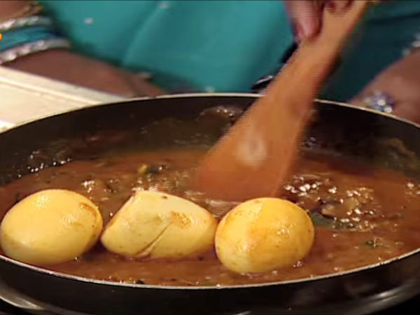 Quick & Easy Andhra Style Egg Curry Recipe