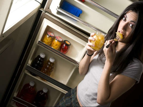 రాత్రివేళ అకాల భోజనం 