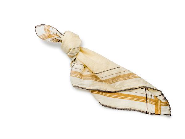 మనం ఉపయోగించే హ్యాండ్ కర్ఛీఫ్/ టిష్యుపేపర్స్ 