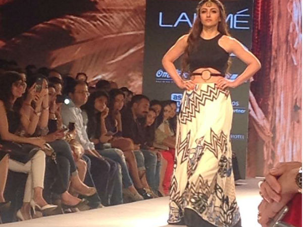 నేటివ్ స్టైల్ వస్త్రవిన్యాసం: సమ్మర్ స్పెషల్: లాక్మేష్యాషన్ షో