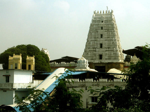 భద్రాచలం శ్రీసీతారామస్వామి ఆలయానికి ఉన్న చరిత్ర