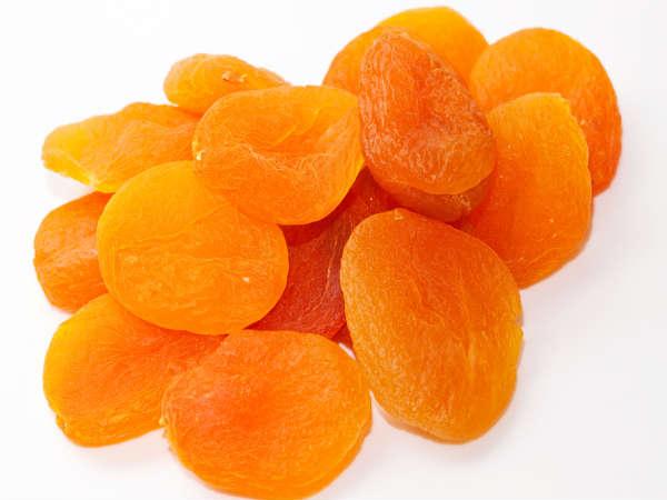 ఆప్రికాట్ మరియు పెరుగు: 