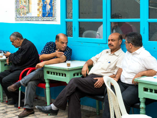 పురుషులు ఏమీ వెనుక లేరు 