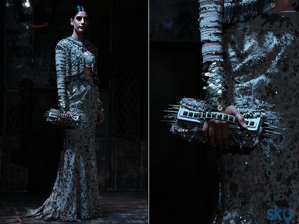 అమేజాన్ ఫ్యాష్ షోలో అవుట్ ఫిట్స్ తో పాటు ఆకట్టుకొన్న యాక్సెసరీస్ 