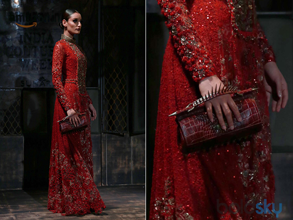 అమేజాన్ ఫ్యాష్ షోలో అవుట్ ఫిట్స్ తో పాటు ఆకట్టుకొన్న యాక్సెసరీస్ 