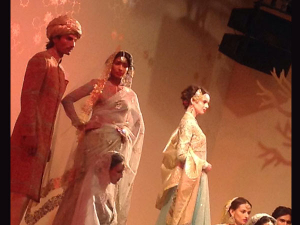  అమేజాన్ ఇండియా ఫ్యాషన్ వీక్ లో పర్షియన్ కలెక్షన్స్ అదుర్స్