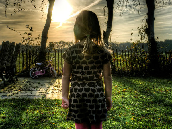 చిన్న పిల్లల ఫీలింగ్స్ విస్మరించడం