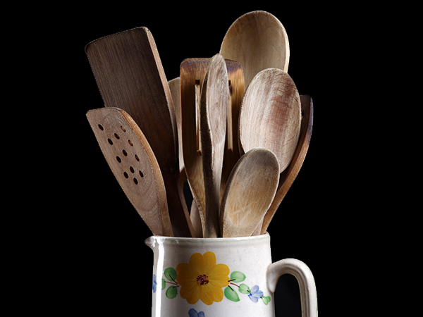 Tips To Clean Wooden Kitchen Utensils