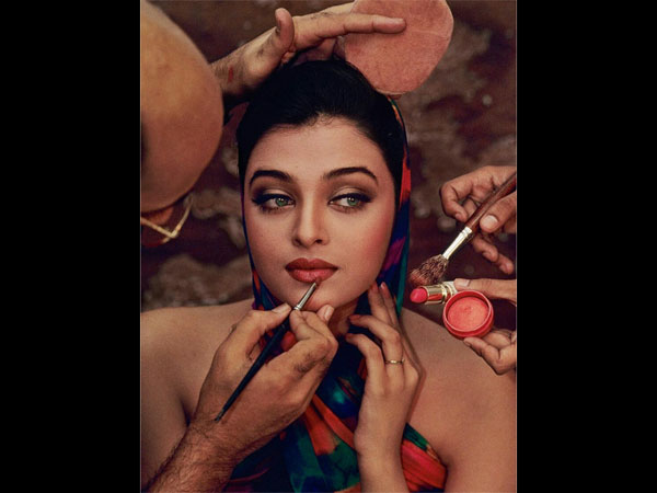 క్రేజీ బ్యూటీ ఐశ్వర్యా హాట్ లుక్