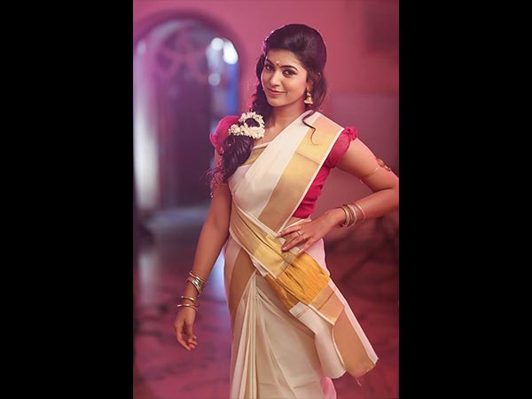 Types Of Gajra For This Wedding Season