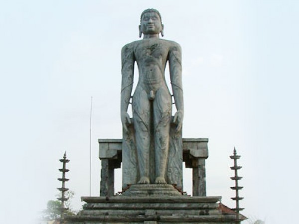 ప్రపంచంలోనే అతి పెద్ద ఏక విగ్రహం